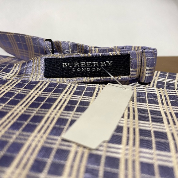 🎁HOLIDAY 25’🎁🔥💯🆕BURBERRY RARE CLASSIC LAVENDER NOVA CHECK SELFTIE BOW TIE🔥 - Picture 14 of 16